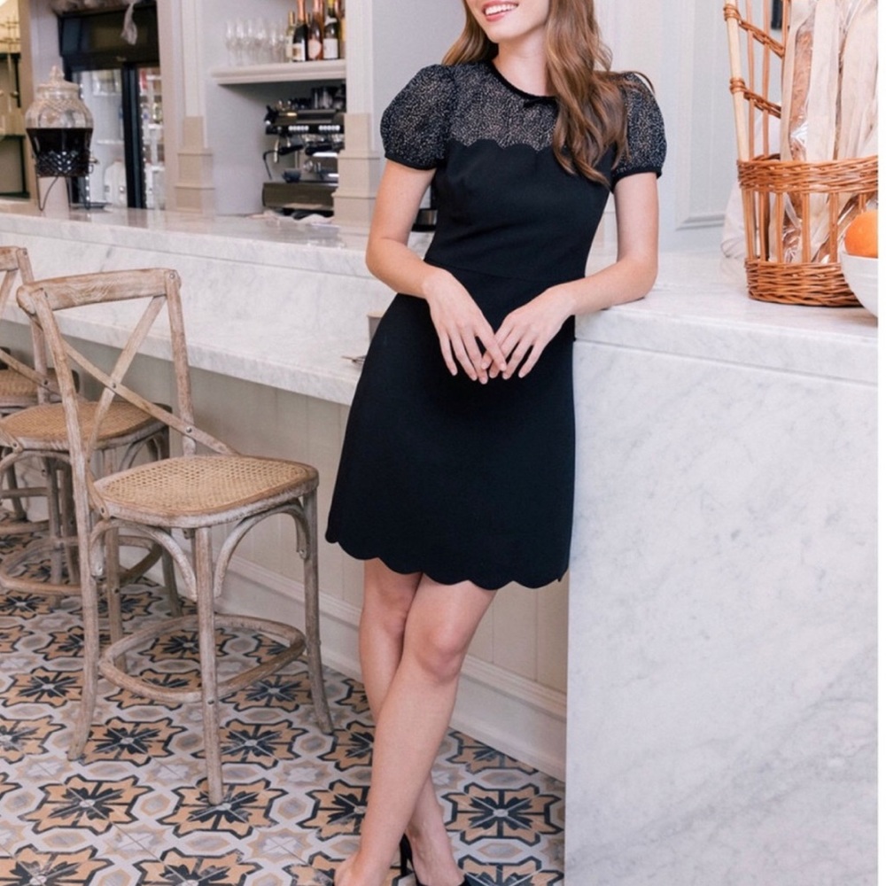 GAL MEETS GLAM Black Scallion Mini Dress